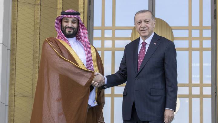 epoke-e-re-e-bashkepunimit-mes-turqise-dhe-arabise-saudite
