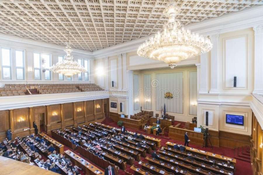 parlamenti-bullgar-voton-pro-heqjes-se-vetos-per-maqedonine-e-veriut