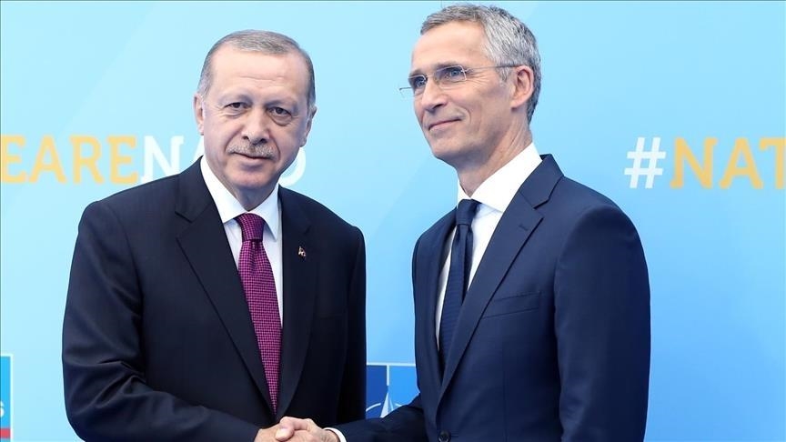 presidenti-turk-dhe-shefi-i-nato-s-diskutojne-aplikimin-e-suedise-dhe-finlandes