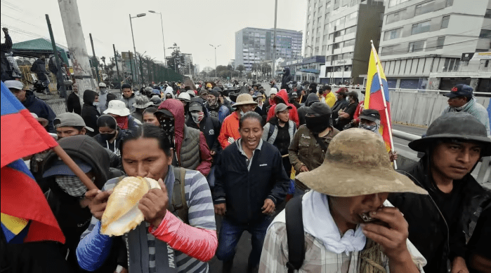 krize-ne-ekuador,-indigjenet-akuzohen-per-grusht-shtet