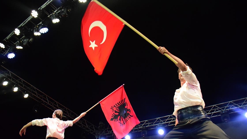 shqiperi,-fillon-java-e-kultures-turke