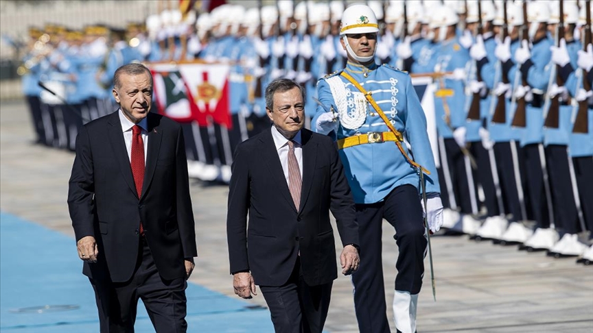presidenti-erdogan-pret-me-ceremoni-zyrtare-kryeministrin-italian-draghi
