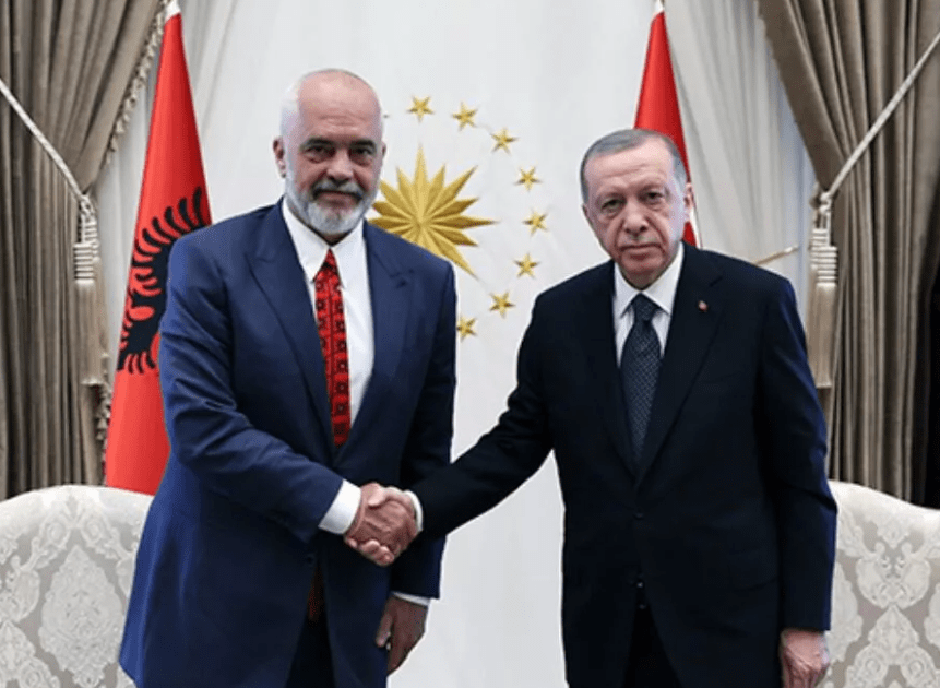 presidenti-erdogan-pret-ne-takim-kryeministrin-e-shqiperise,-edi-rama