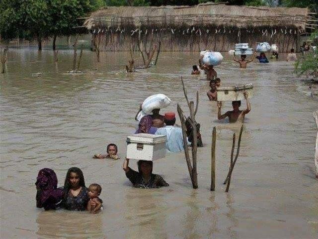 rriten-nivelet-e-lumenjve-nga-shirat-ne-pakistan,-mijera-njerezve-u-kerkohet-te-evakuohen