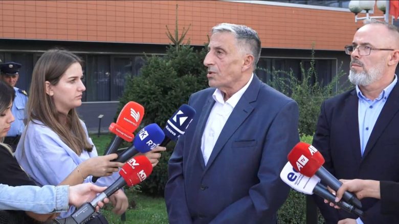 osmani-nuk-arrin-ta-binde-jasharajn,-greva-vazhdon