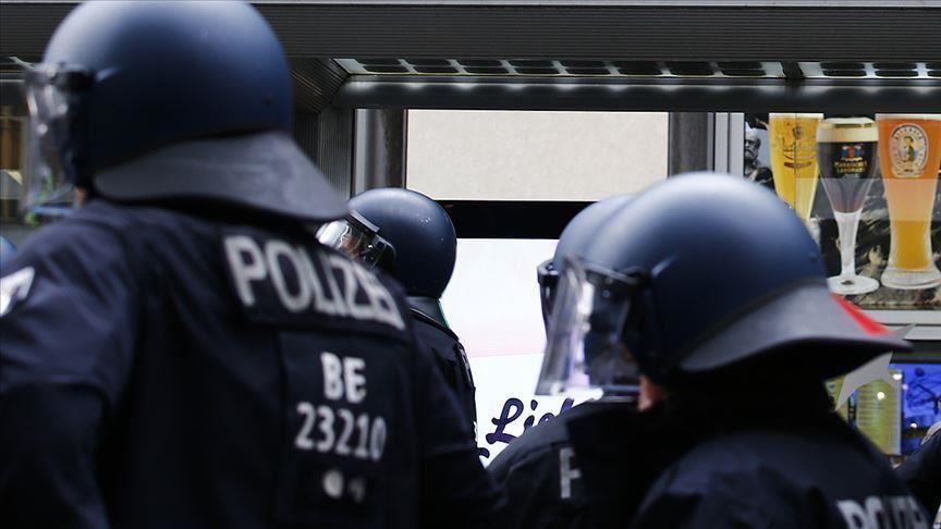 policia-gjermane-akuzohet-per-racizem-pas-perhapjes-se-nje-videoje-arrestimi