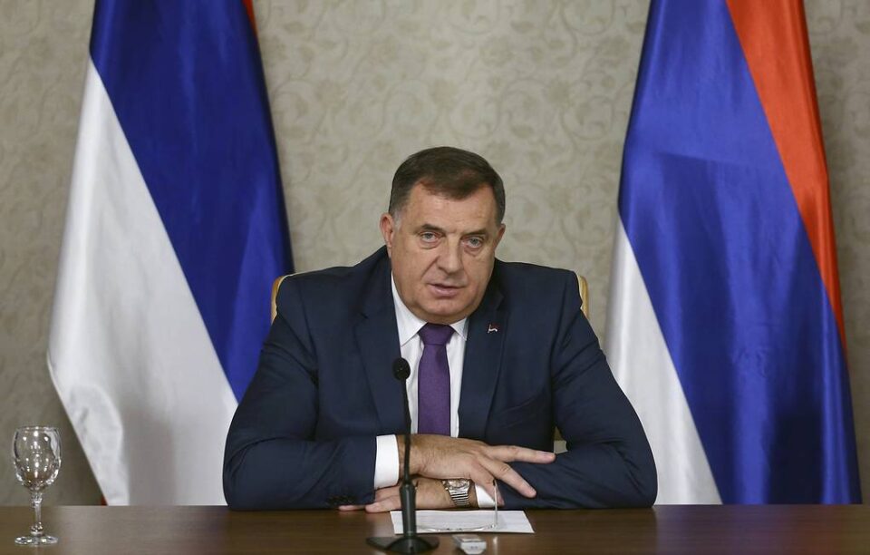 dodik-justifikon-luften-e-putinit:-perendimi-e-detyroi-rusine-te-hakmerret