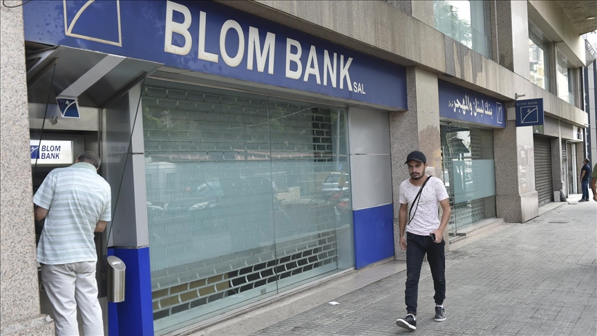 mbyllen-bankat-ne-liban-per-shkak-te-sulmeve-te-shpeshta-nga-depozituesit