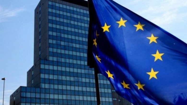 raporti-i-komisionit-evropian:-kosova-i-ka-plotesuar-te-gjitha-kushtet-per-liberalizimin-e-vizave