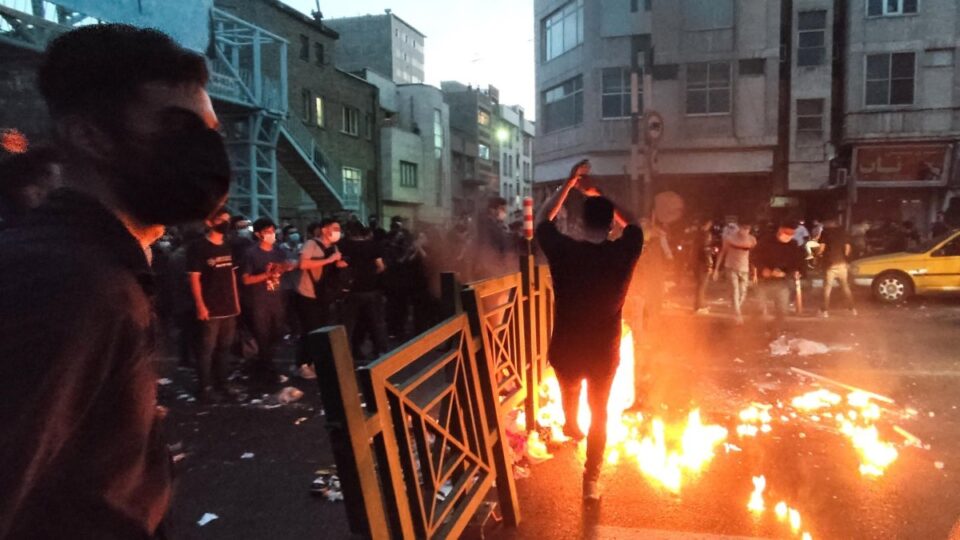 ihr:-te-pakten-201-te-vdekur-gjate-protestave-ne-iran