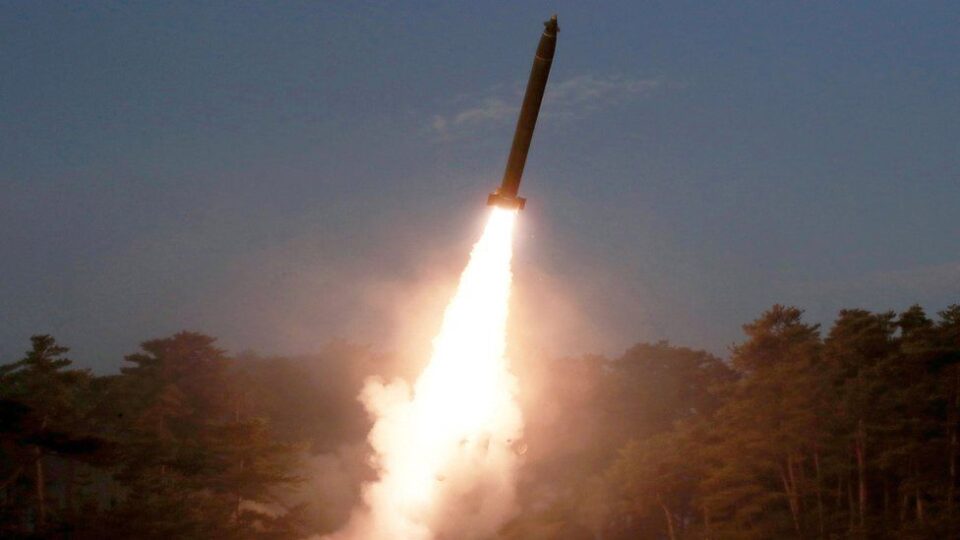 koreja-e-jugut:-pheniani-leshoi-te-pakten-tre-raketa-balistike