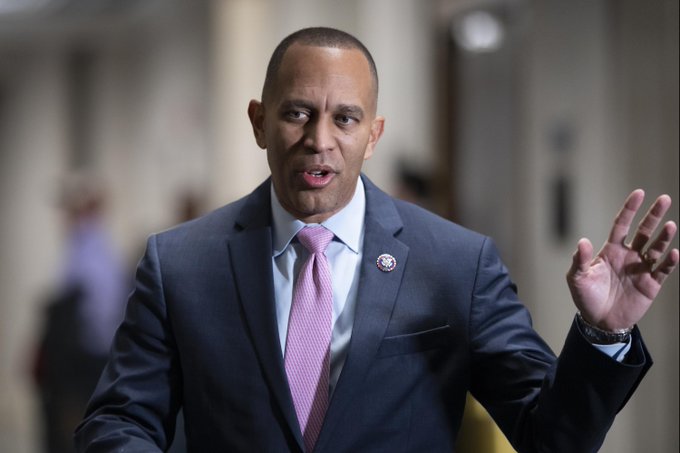 hakeem-jeffries-zgjidhet-udheheqes-i-ri-i-demokrateve-ne-dhomen-e-perfaqesuesve