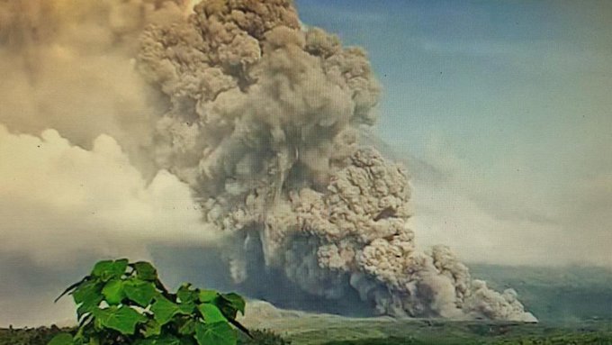 shperthen-vullkani-semeru-ne-indonezi-–-video