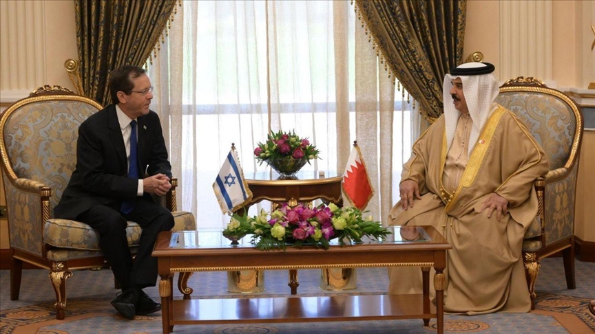 mbreti-i-bahreinit-dhe-presidenti-izraelit-takohen-ne-manama