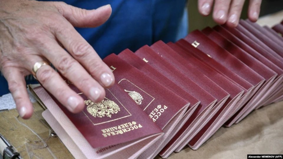 rreth-300.000-ukrainas-“jane-pajisur-me-pasaporta-ruse”