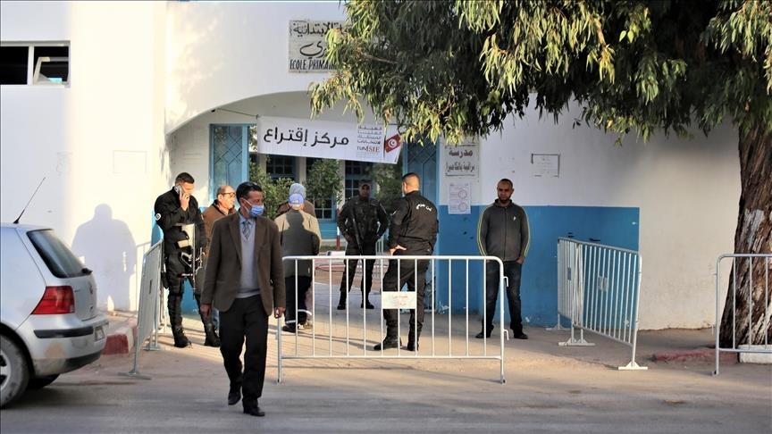 opozita-tuniziane:-dalja-e-ulet-ne-votime,-“deshtim-i-madh”-per-presidentin