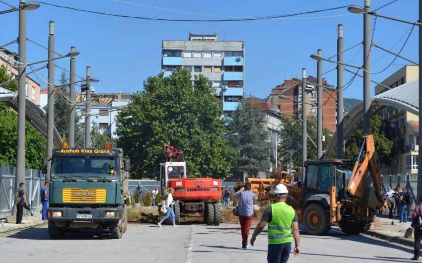 16-dite-nga-vendosja-e-barrikadave-ne-veri-–-autoritetet-kosovare-paralajmerojne-heqjen-e-tyre-nese-kete-nuk-e-bene-kfor-i