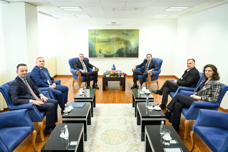 kurti-emeron-dy-zevendesministra-serbe