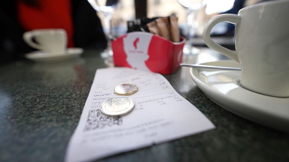 kroacia-ndeshkon-tregtaret-abuzues