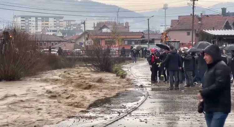 vershimet-ne-serbi,-dy-persona-raportohen-te-zhdukur,-gjendje-e-jashtezakonshme-ne-novi-pazar