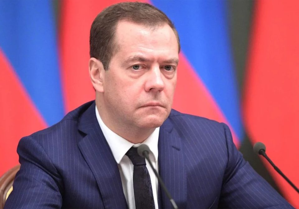 medvedev:-rusia-ka-mjaftueshem-arme-per-te-vazhduar-luften-ne-ukraine