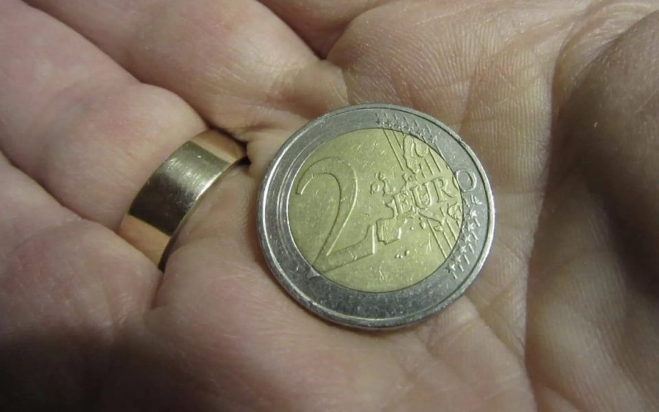2-euro-false-po-qarkullojne-me-te-madhe-ne-kosove