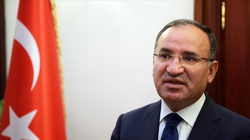 ministri-turk-i-drejtesise,-bozdag:-kur-ka-sulm-ndaj-muslimaneve-ligji-dhe-shteti-heshtin