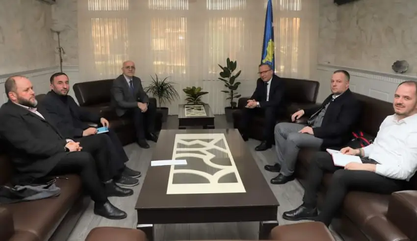 “bereqeti”-merr-persiper-renovimin-e-pese-shtepive-ne-mitrovice