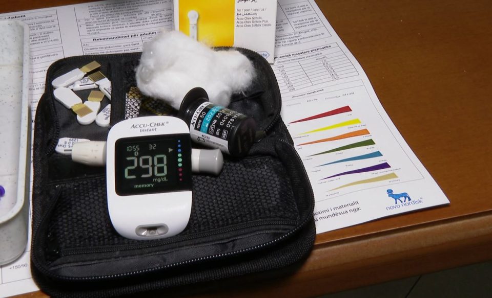 diabetiket-presin-fishat-falas/-te-semuret-mbi-65-vjec-te-zhgenjyer.-rimbursim-vetem-ne-mars