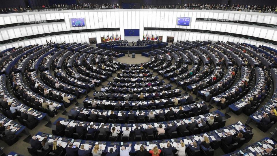 parlamenti-evropian-u-ben-thirrje-kosoves-dhe-serbise-te-avancojne-ne-procesin-e-dialogut
