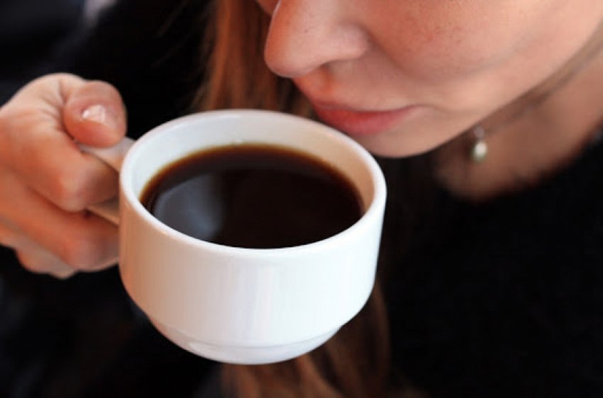studimi-i-ri-thyen-mitin-per-ata-qe-konsumojne-kafene
