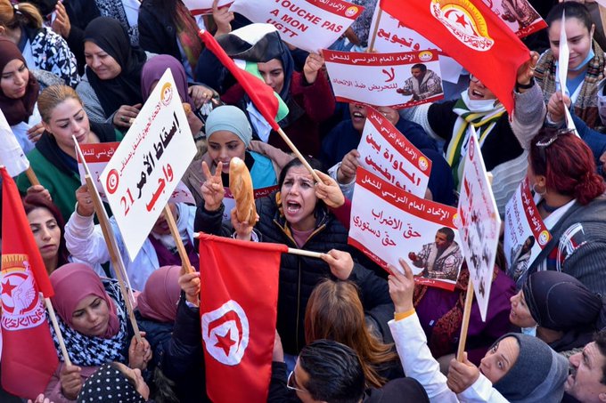 tunizianet-protestojne-kunder-problemeve-ekonomike,-arrestimit-te-zyrtareve