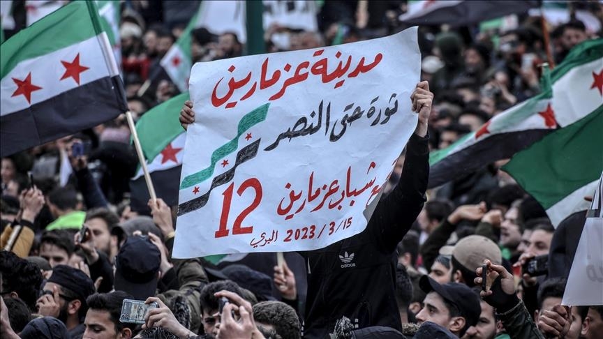 12-vite-me-vone-sirianet-vazhdojne-me-thirrjet-per-t’i-dhene-fund-regjimit-te-bashar-al-assad