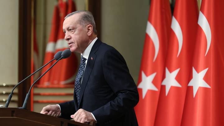 turqi,-ak-parti-nominon-erdoganin-per-president