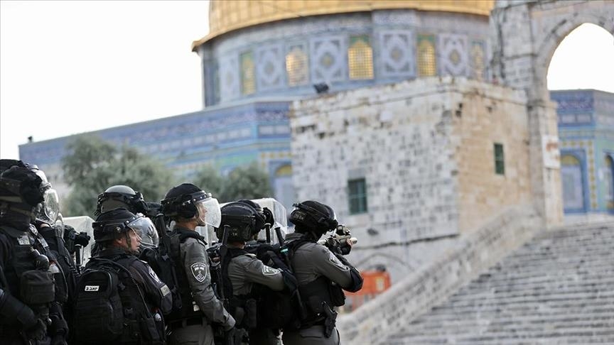 policia-izraelite-bastis-serish-xhamine-al-aksa