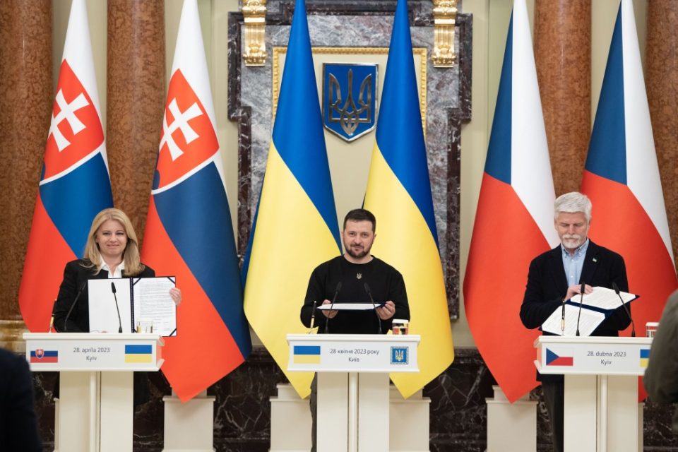 presidentet-ceke-dhe-sllovake-duan-ta-shohin-ukrainen-ne-be-dhe-nato-–-video