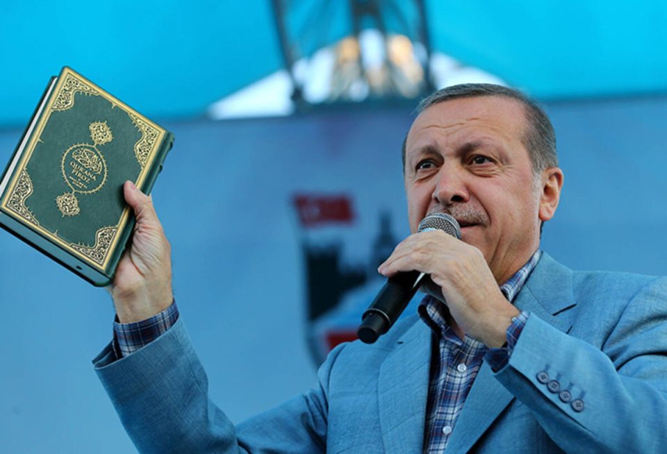 deklarate-mbeshtetese-nga-66-dijetare-islam-per-presidentin-erdogan