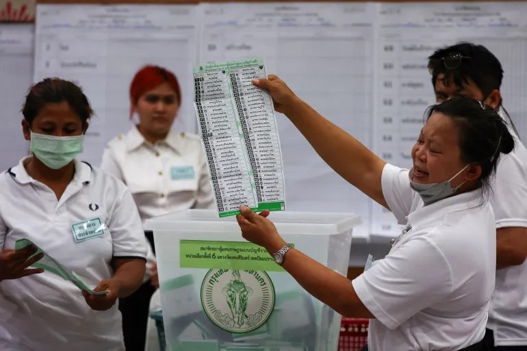 tajlande:-partite-opozitare-dominojne-zgjedhjet-me-mbylljen-e-sondazheve