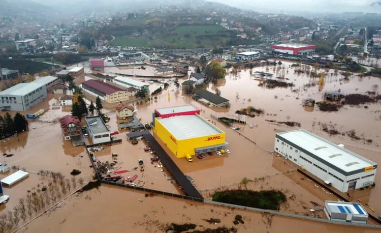 pjese-te-kroacise-dhe-bosnjes-jane-goditur-nga-permbytjet