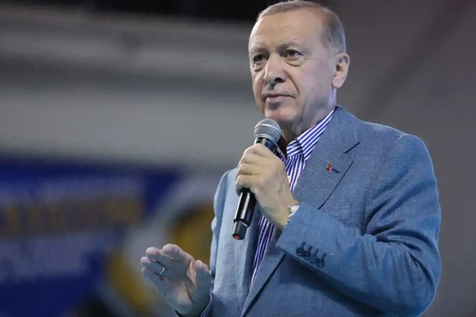 erdogan:-le-te-mbeshtesim-vellazerine-tone-te-perjetshme-si-komb
