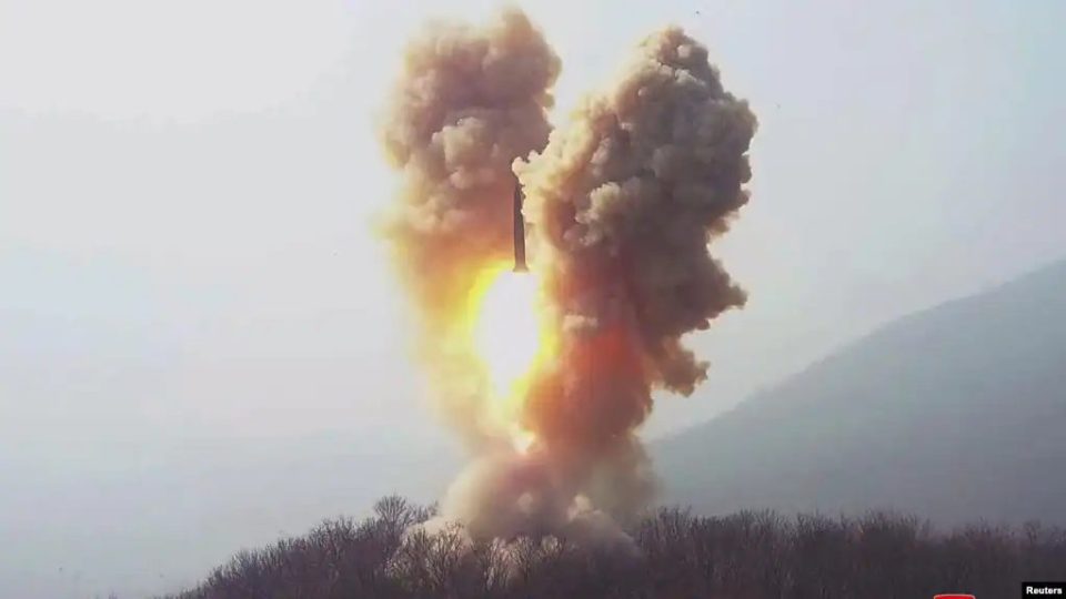 japonia-ve-ne-gatishmeri-mbrojtjen-raketore-pas-kercenimeve-nga-koreja-e-veriut