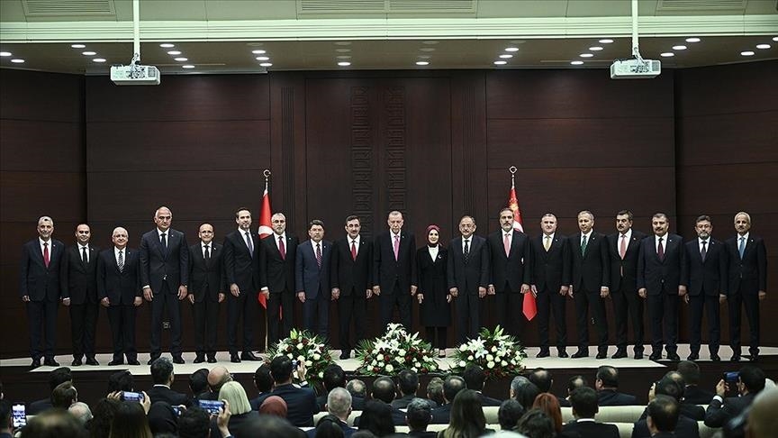 presidenti-erdogan-shpalos-kabinetin-e-ri