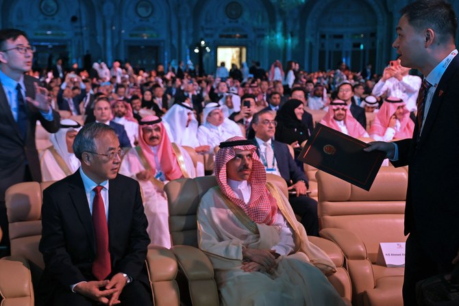 arabia-saudite-njofton-miliarda-dollare-marreveshje-investimesh-ne-samitin-arabo-kinez