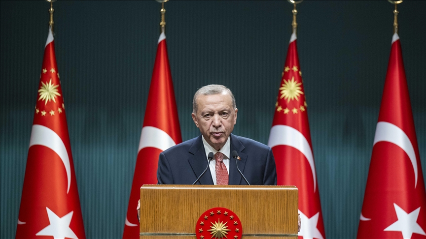 presidenti-turk-zotohet-te-prezantoje-kushtetuten-e-re-‘civile’