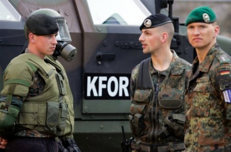 ish-zedhenesi-i-kfor-it:-nese-policet-jane-arrestuar-ne-kosove,-eshte-shkelur-rezoluta-1244