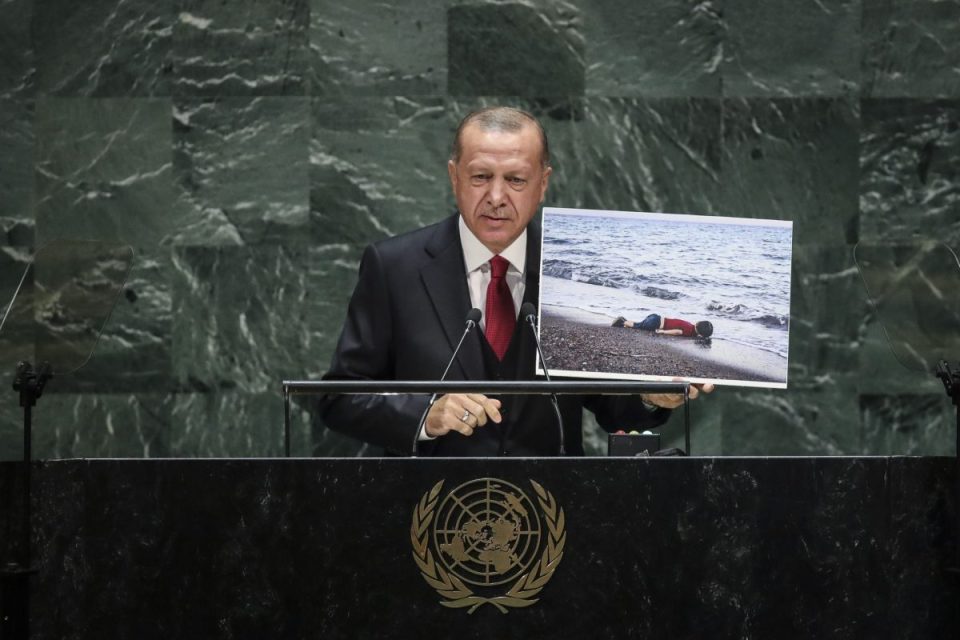 erdogan-kerkon-pergjegjesi-globale-ne-diten-boterore-te-refugjateve