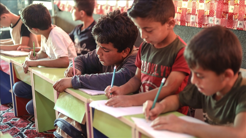 siri,-femijet-viktime-te-termetit-vazhdojne-shkollimin-ne-klasa-te-perkohshme