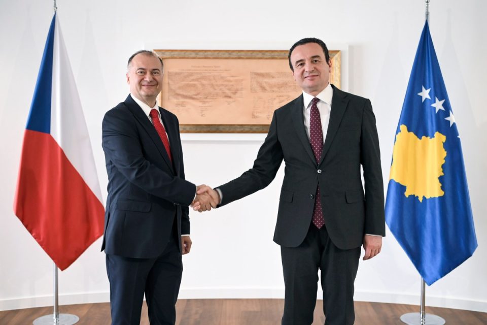 kurti-priti-ne-takim-lamtumires-ambasadorin-cek-ne-kosove