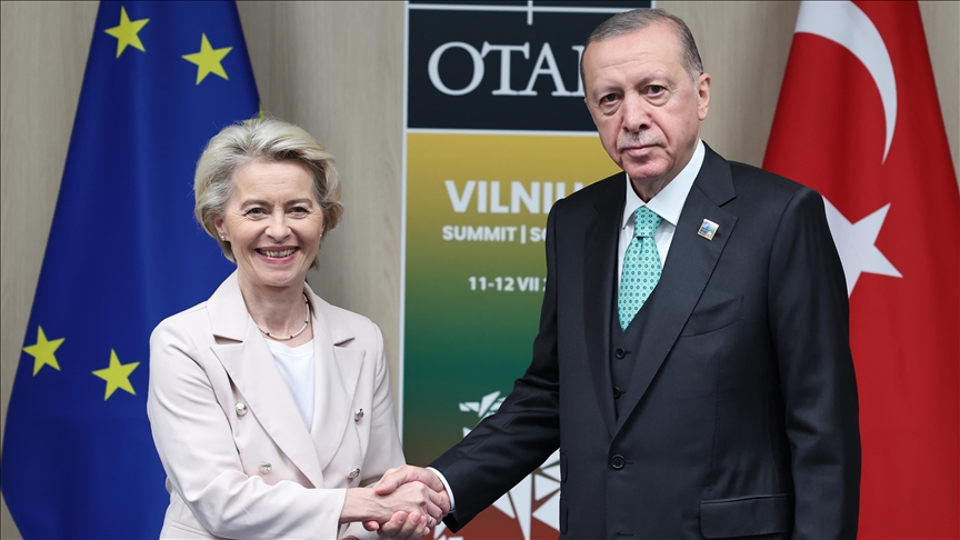 erdogan-dhe-shefja-e-komisionit-evropian-diskutojne-hapat-per-te-forcuar-lidhjet-be-turqi