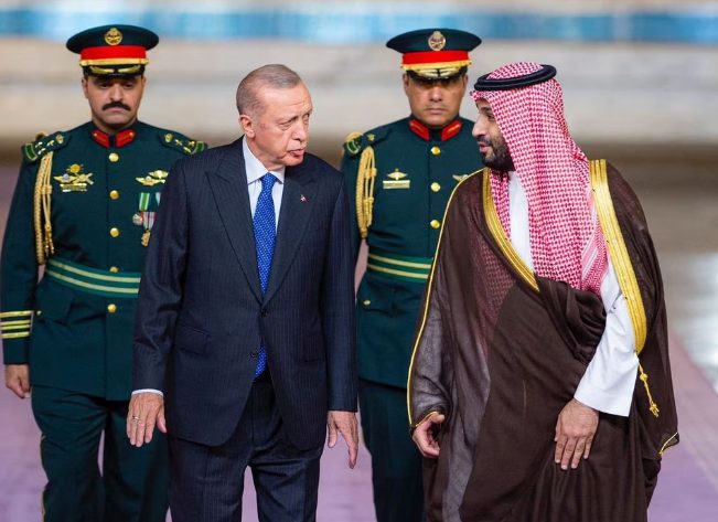 arabia-saudite-blen-drone-bayraktar-gjate-vizites-se-erdoganit